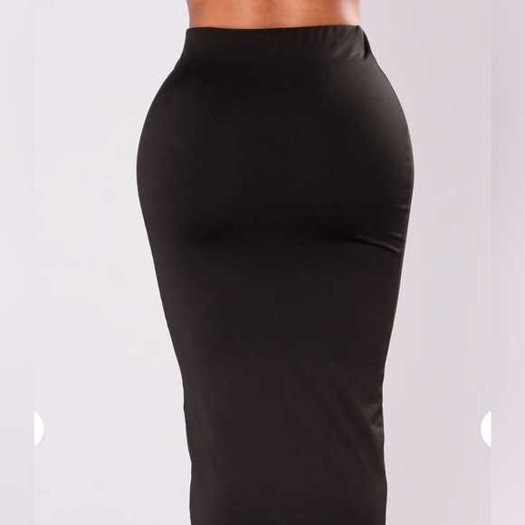 NWT Elegant Black Pencil Skirt - Picture 2 of 6